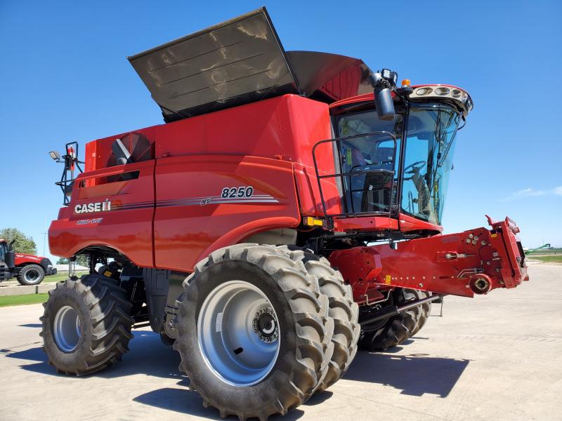 2019 CASE IH 8250 COMBINE 2727504 USED