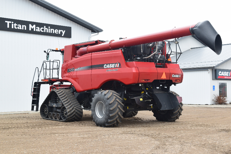 2015 CASE IH 8240 COMBINE 2753393 USED