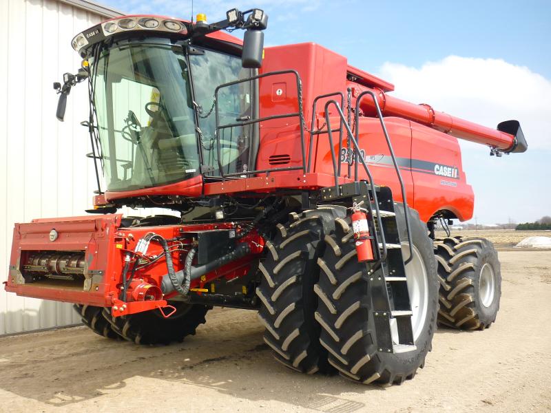 2016 CASE IH 8240 COMBINE 2755084 USED