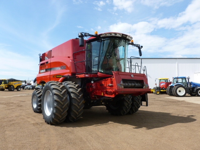 2017 CASE IH 9240 COMBINE 2790418 USED