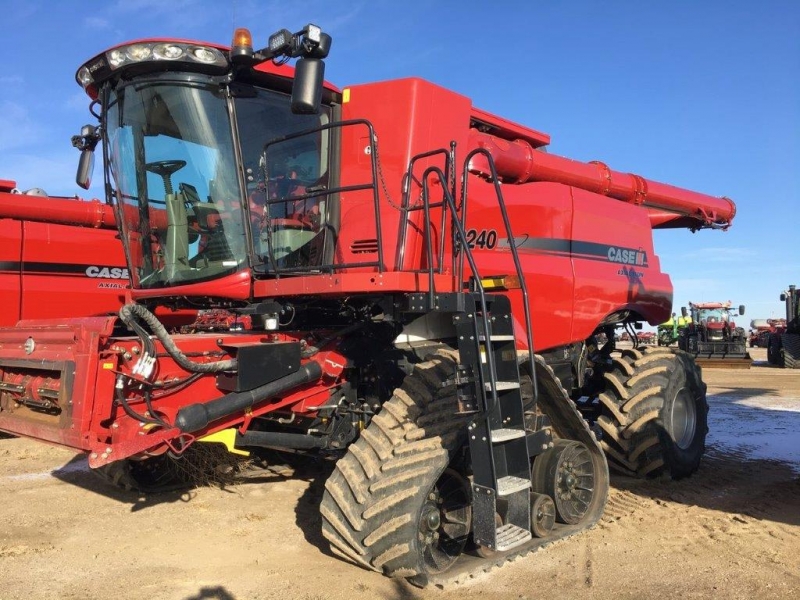 2016 CASE IH 9240 COMBINE 2799257 USED