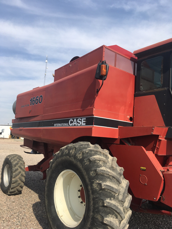 1986-case-ih-1660-combine-2828182-used