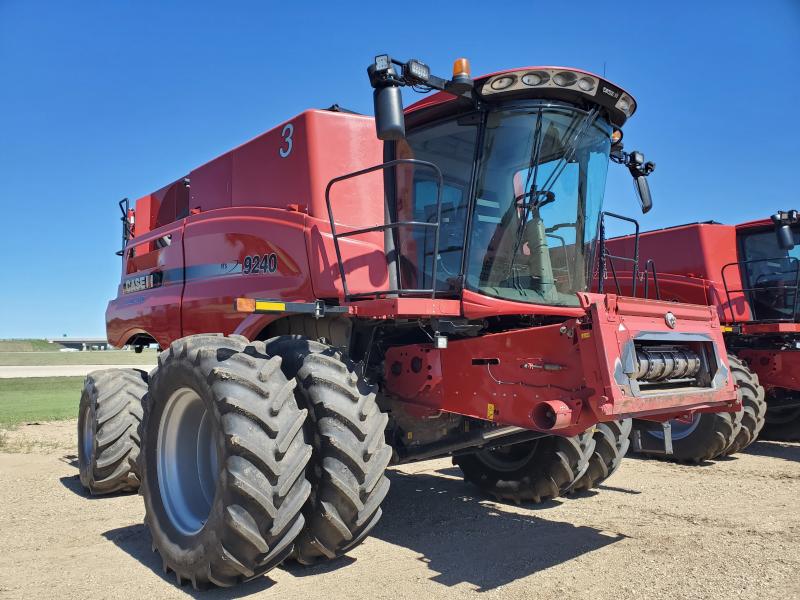 2016 CASE IH 9240 COMBINE 2860756 USED