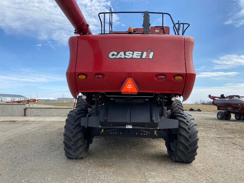 2008 Case Ih 7010 Combine 2901965 Used