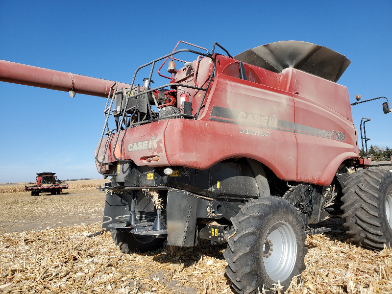 12 Case Ih 7130 Combine