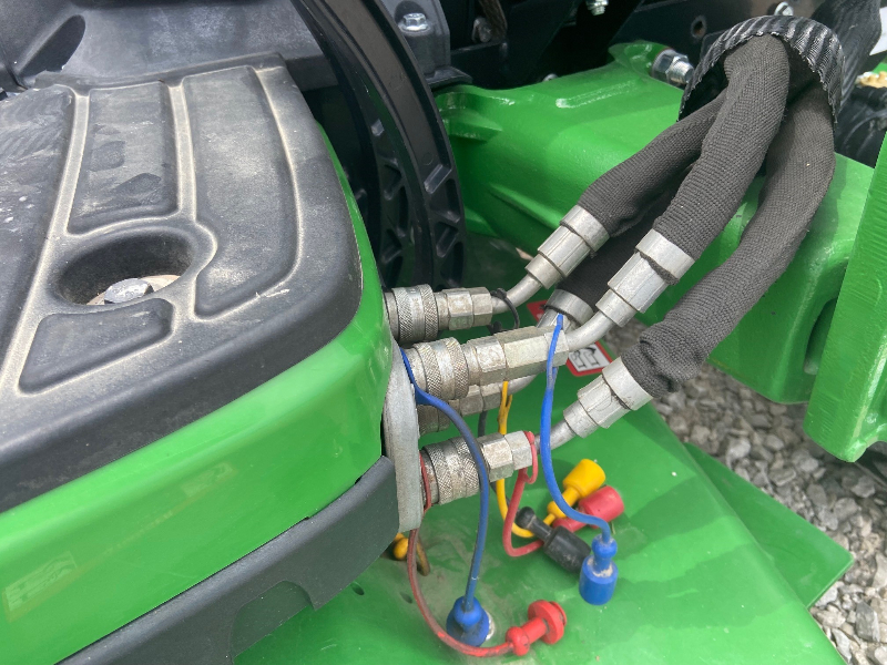 2018 JOHN DEERE 1025R 2WD & MFWD Tractor