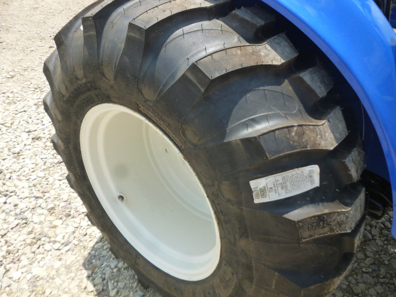 2024 NEW HOLLAND BOOM 45 2WD & MFWD Tractor E00325317