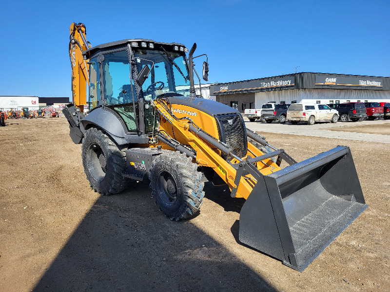 2023 CASE 575N EP BACKHOE E00587464