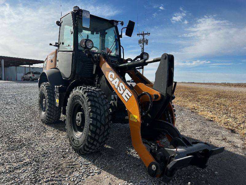 2025 CASE 321F V2 ZB WHEEL LOADER E00619735