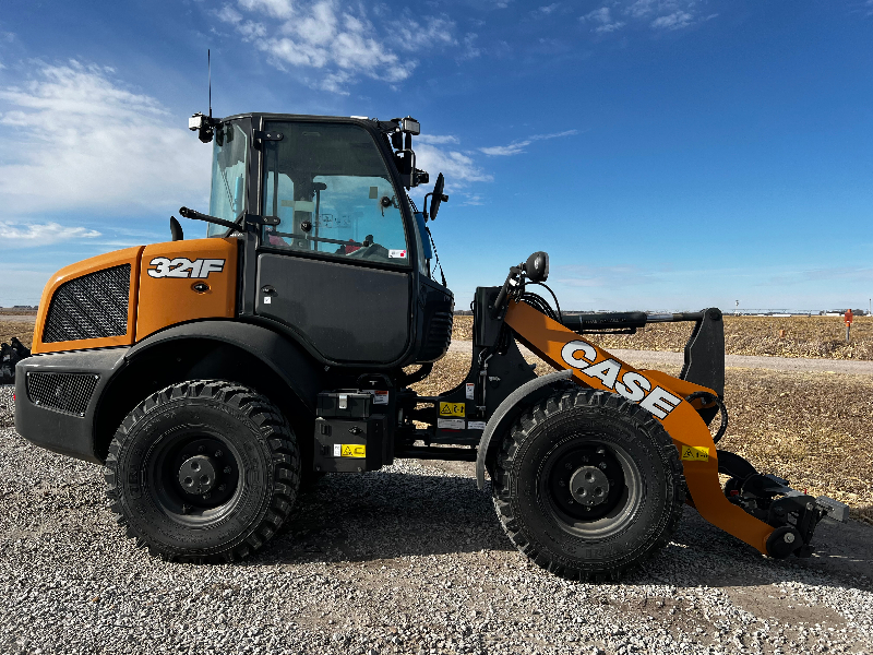 2025 CASE 321F V2 ZB WHEEL LOADER E00619735