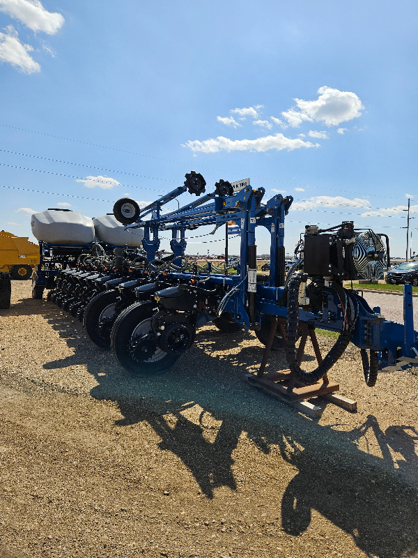 2023 KINZE 4905 PLANTER E00634535