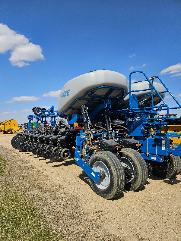 2023 KINZE 4905 PLANTER E00634535