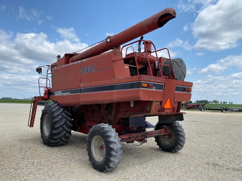1987 CASE IH 1660 COMBINE E00635339